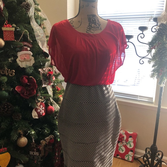 Dress - Picture 3 of 5